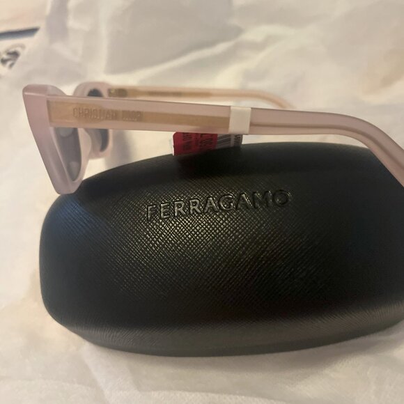 Christian Dior Pale Pink Cat-eye Sunglasses NWT - Picture 2 of 3